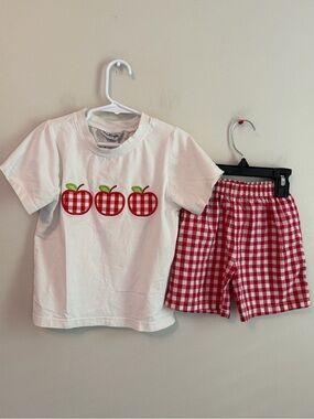 Smockingbird White Tee & Red Gingham Shorts Set with Apples